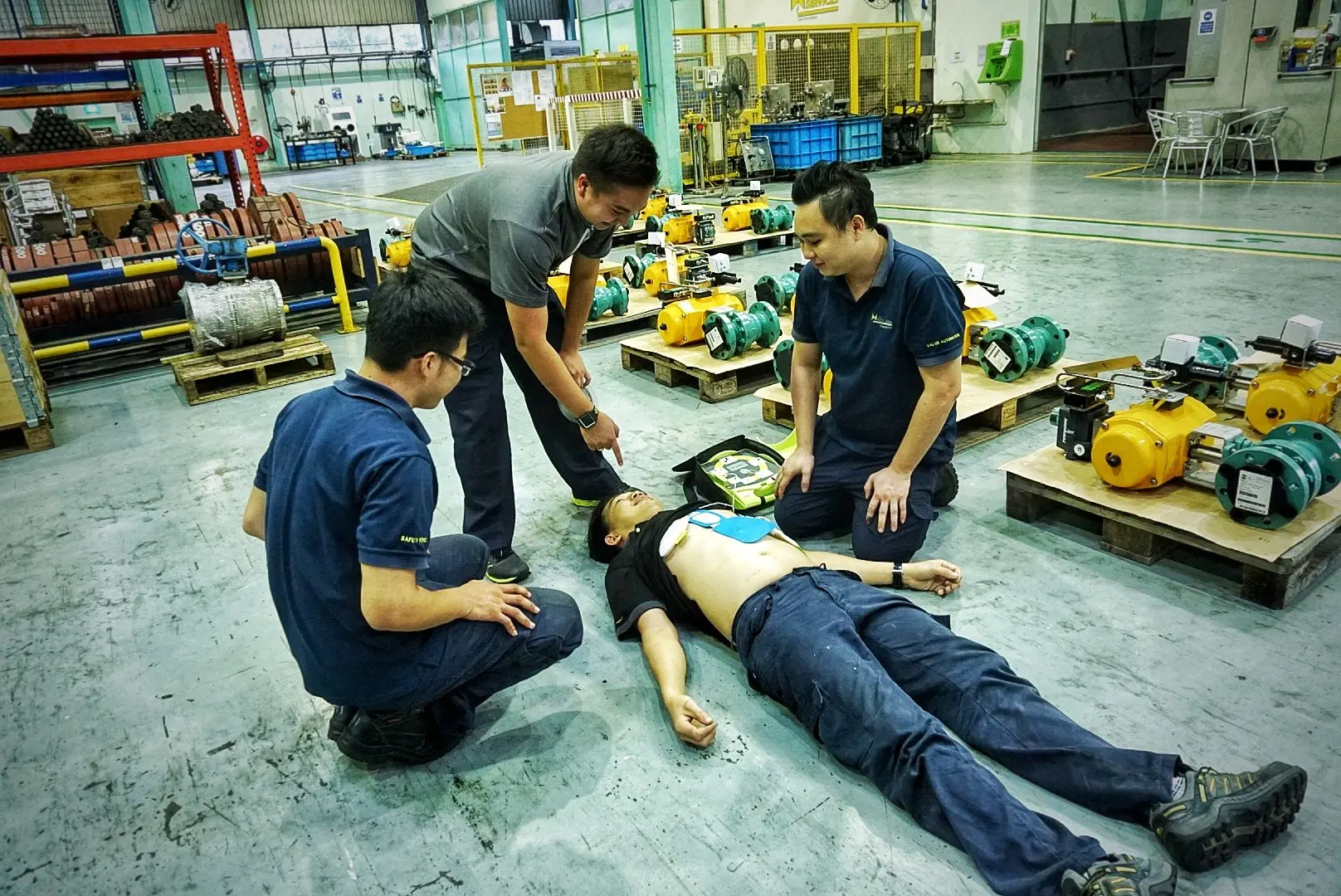 Medlink paramedics running an on-site resuscitation drill at an industrial worksite